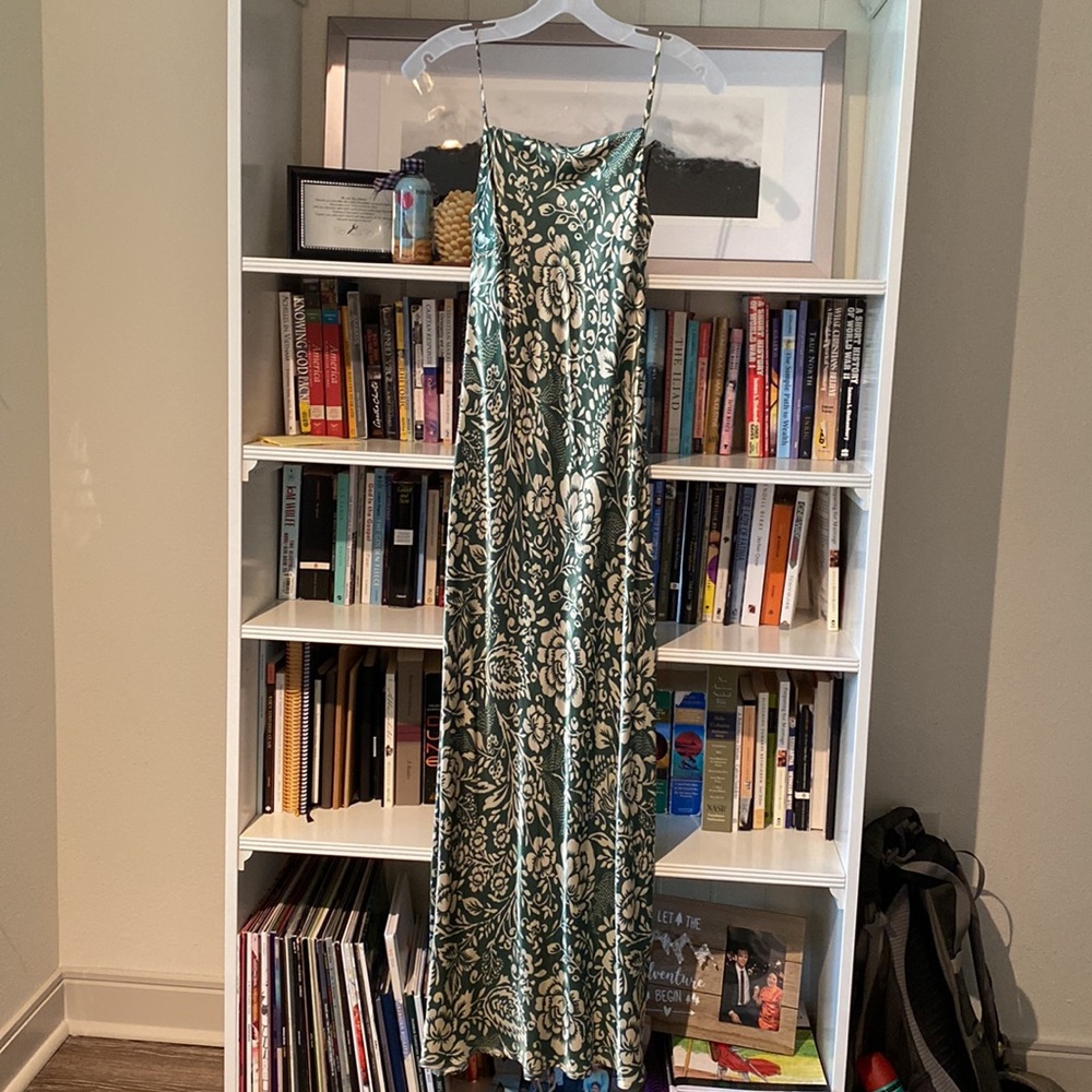 ZARA | Satin-Effect Midi Dress Floral - so pretty!